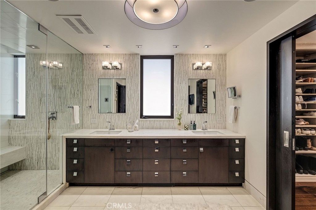 Image 30 of property listing at 1204 The Strand, Manhattan Beach, CA 90266