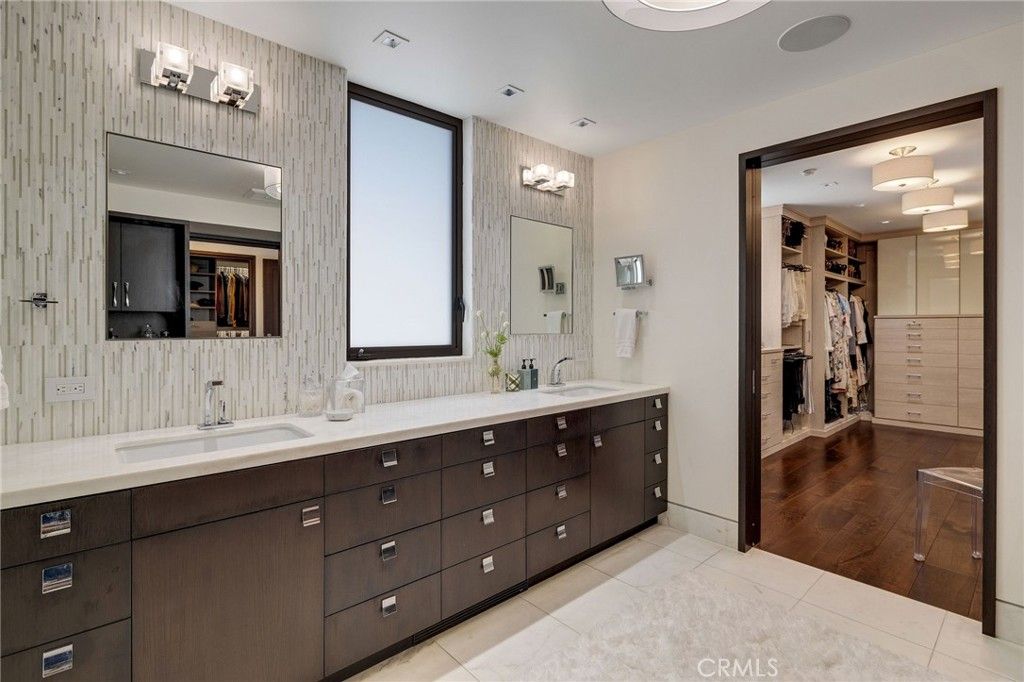 Image 31 of property listing at 1204 The Strand, Manhattan Beach, CA 90266