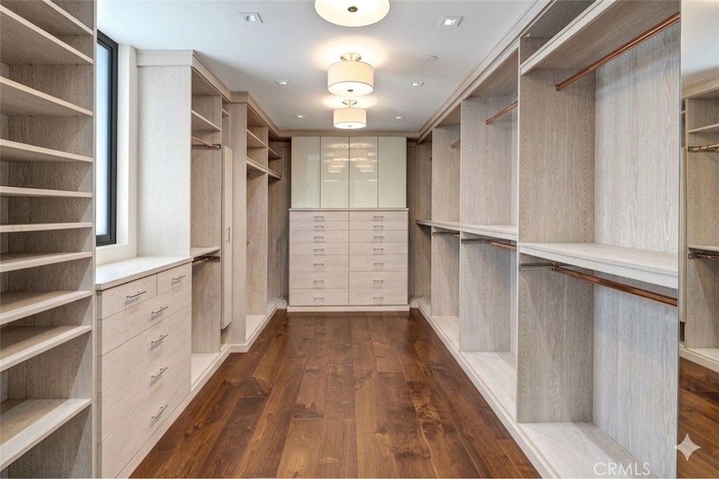 Image 32 of property listing at 1204 The Strand, Manhattan Beach, CA 90266