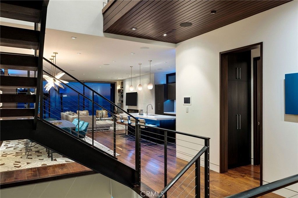 Image 41 of property listing at 1204 The Strand, Manhattan Beach, CA 90266