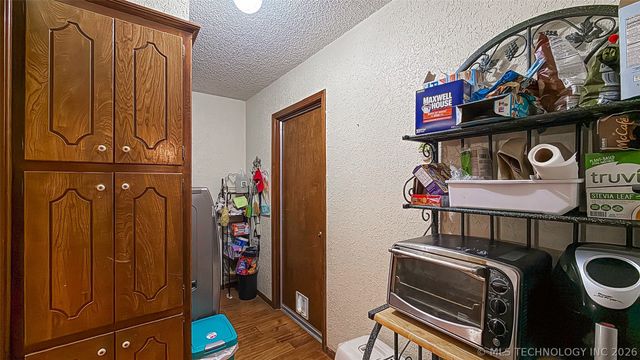 208 SE 30th Street, Moore, OK 73160
