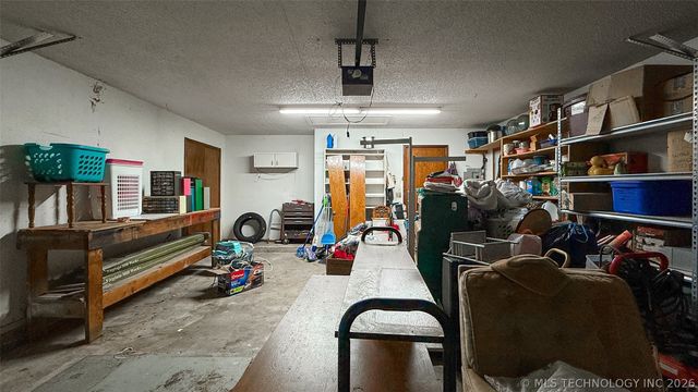 208 SE 30th Street, Moore, OK 73160