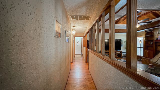 208 SE 30th Street, Moore, OK 73160