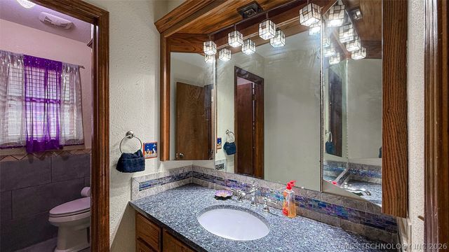 208 SE 30th Street, Moore, OK 73160