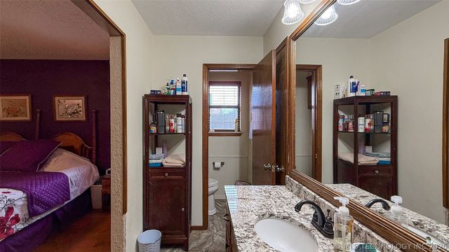208 SE 30th Street, Moore, OK 73160