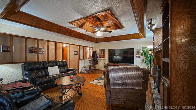 208 SE 30th Street, Moore, OK 73160