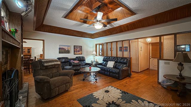 208 SE 30th Street, Moore, OK 73160