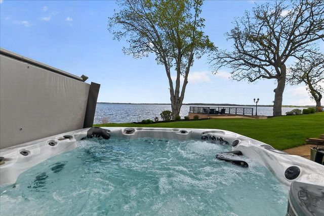 3066 Shadyside Drive, Stoughton, WI 53589