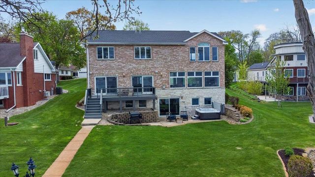 3066 Shadyside Drive, Stoughton, WI 53589