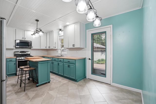 5237 Stone Avenue, Portage, IN 46368