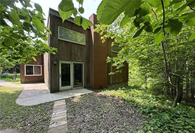 5060 Leffingwell Road, Canfield, OH 44406