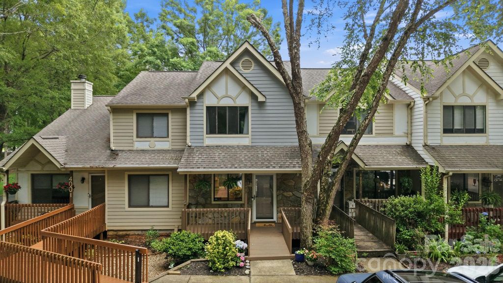 4003 North Course Drive, Charlotte, NC 28277