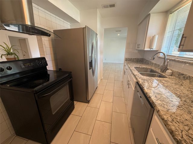 7526 thistle Lane, Dallas, TX 75240