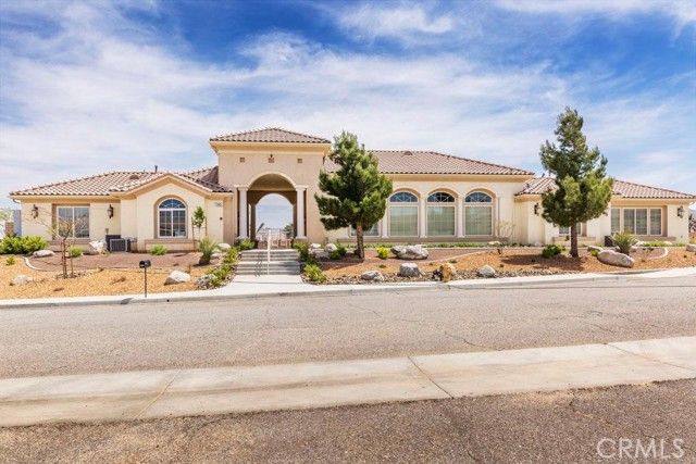 7397 Village Way, Yucca Valley, CA 92284