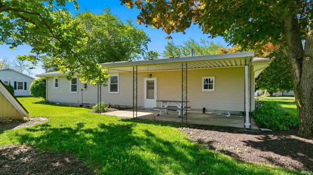 9075 E Orchard Lane, Churubusco, IN 46723