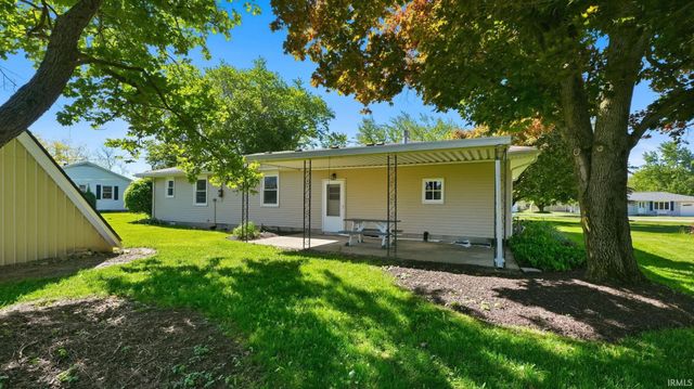 9075 E Orchard Lane, Churubusco, IN 46723