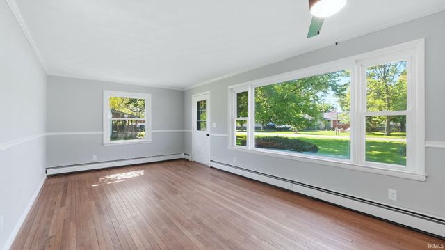 9075 E Orchard Lane, Churubusco, IN 46723