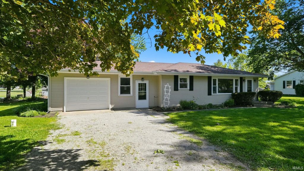 9075 E Orchard Lane, Churubusco, IN 46723