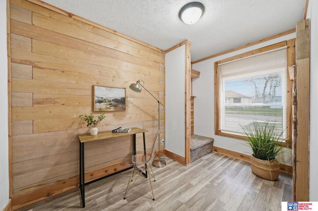 7132 Burlington Avenue, Lincoln, NE 68507