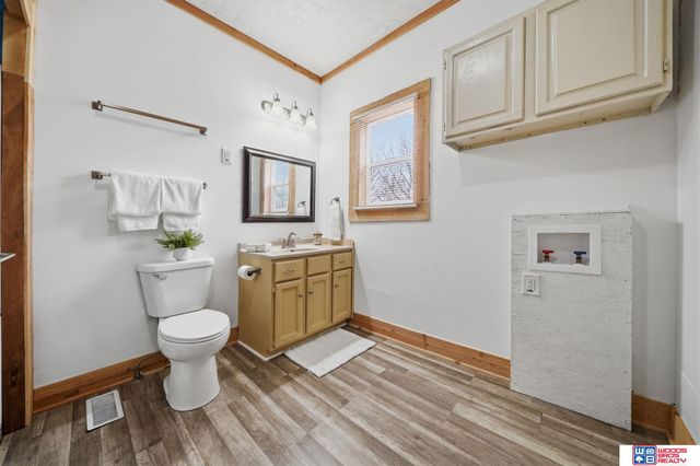 7132 Burlington Avenue, Lincoln, NE 68507