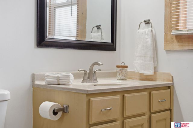 7132 Burlington Avenue, Lincoln, NE 68507