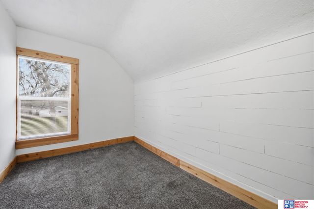 7132 Burlington Avenue, Lincoln, NE 68507