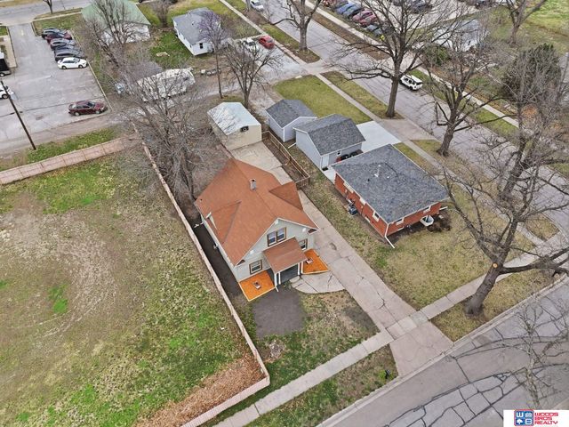 7132 Burlington Avenue, Lincoln, NE 68507