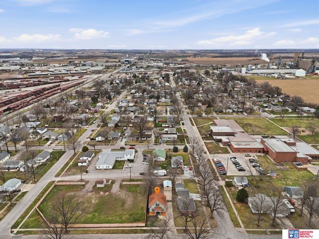 7132 Burlington Avenue, Lincoln, NE 68507