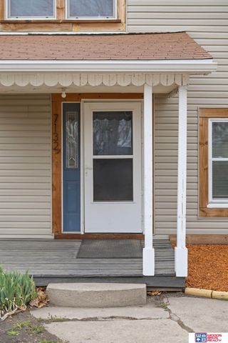 7132 Burlington Avenue, Lincoln, NE 68507