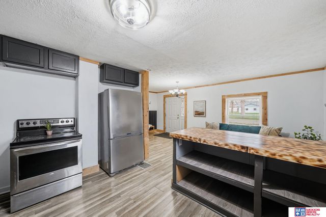 7132 Burlington Avenue, Lincoln, NE 68507