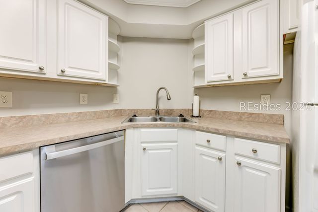 380 Marshland Rd Apt B21, Hilton Head Island, SC 29926