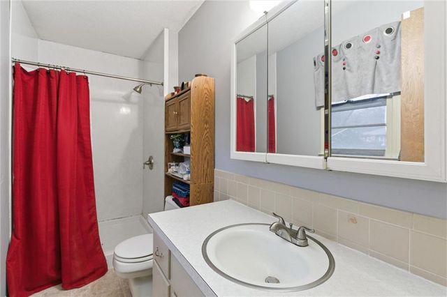 12912 Sycamore Avenue, Grandview, MO 64030