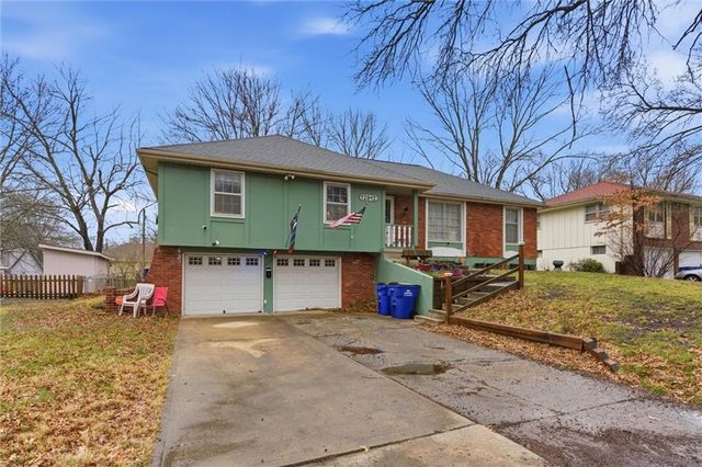 12912 Sycamore Avenue, Grandview, MO 64030