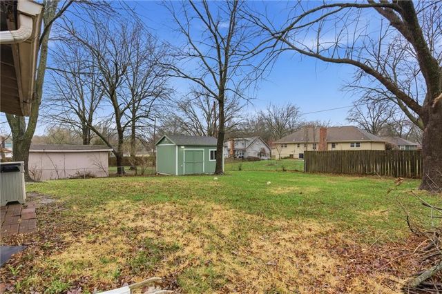 12912 Sycamore Avenue, Grandview, MO 64030