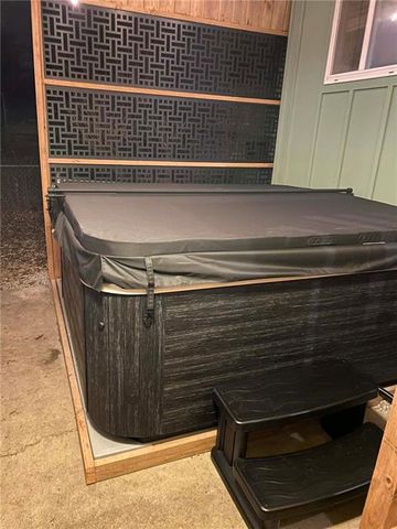 12912 Sycamore Avenue, Grandview, MO 64030