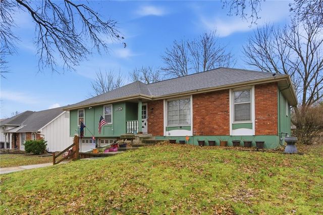 12912 Sycamore Avenue, Grandview, MO 64030