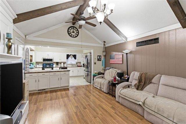 12912 Sycamore Avenue, Grandview, MO 64030