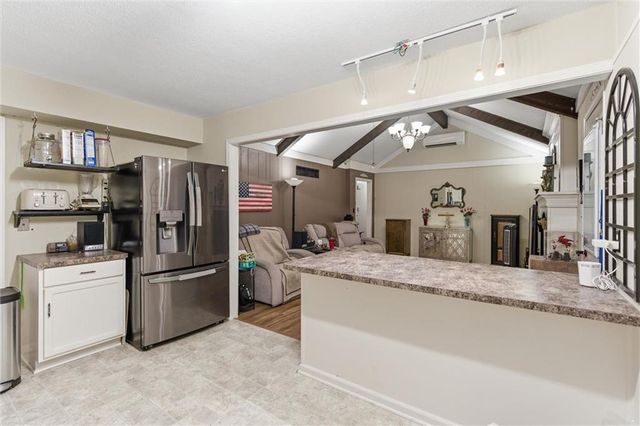 12912 Sycamore Avenue, Grandview, MO 64030