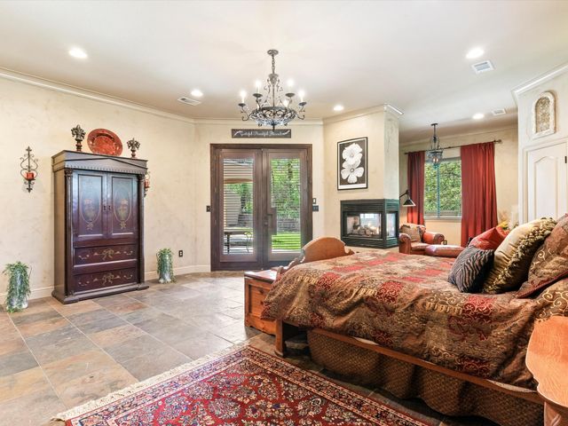 9A Eagle Point N, Azle, TX 76020