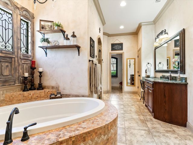 9A Eagle Point N, Azle, TX 76020