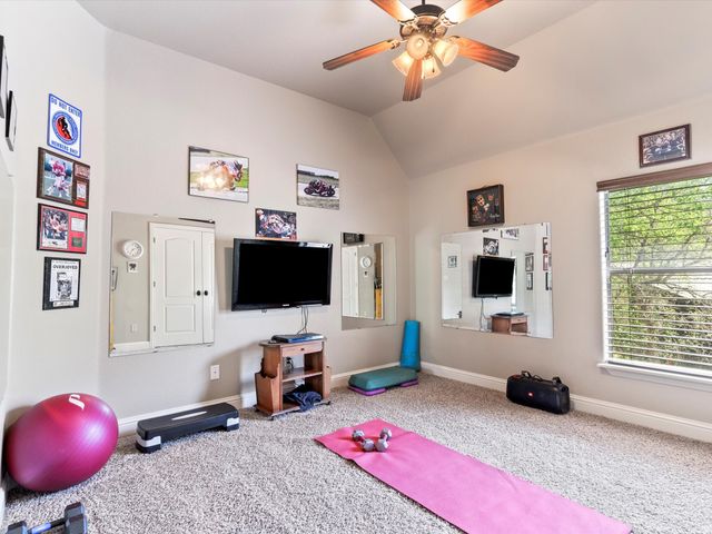 9A Eagle Point N, Azle, TX 76020