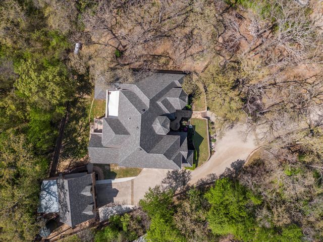 9A Eagle Point N, Azle, TX 76020