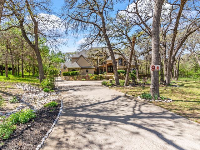 9A Eagle Point N, Azle, TX 76020