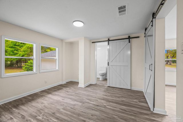 300 Rosalyn Way, Pensacola, FL 32505