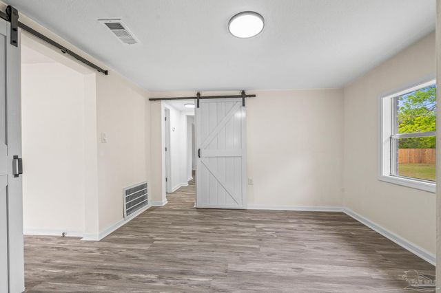 300 Rosalyn Way, Pensacola, FL 32505
