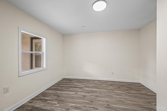 300 Rosalyn Way, Pensacola, FL 32505