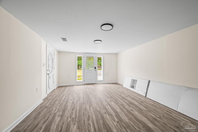 300 Rosalyn Way, Pensacola, FL 32505