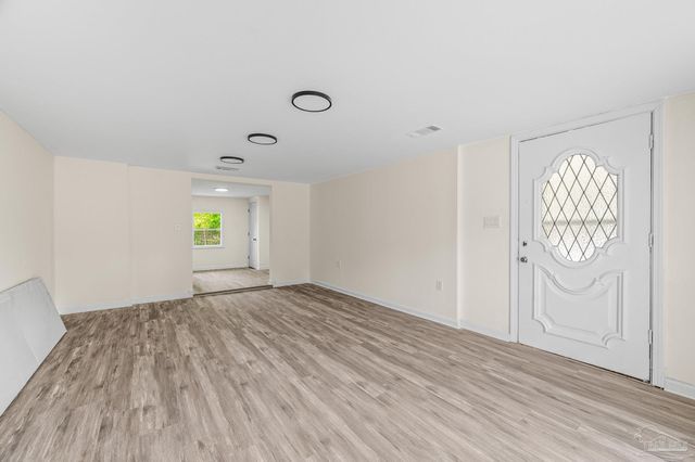 300 Rosalyn Way, Pensacola, FL 32505