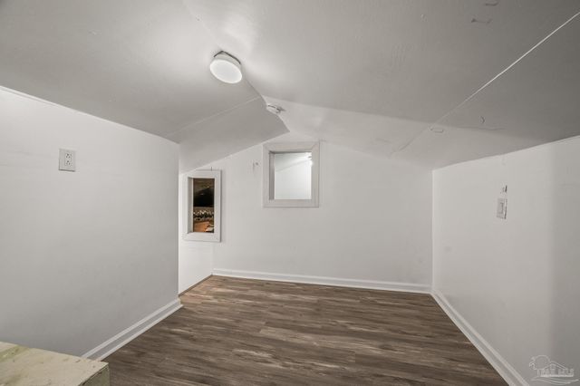 300 Rosalyn Way, Pensacola, FL 32505