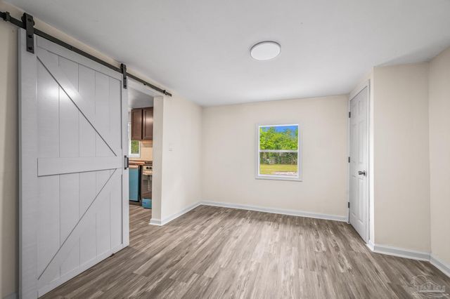 300 Rosalyn Way, Pensacola, FL 32505